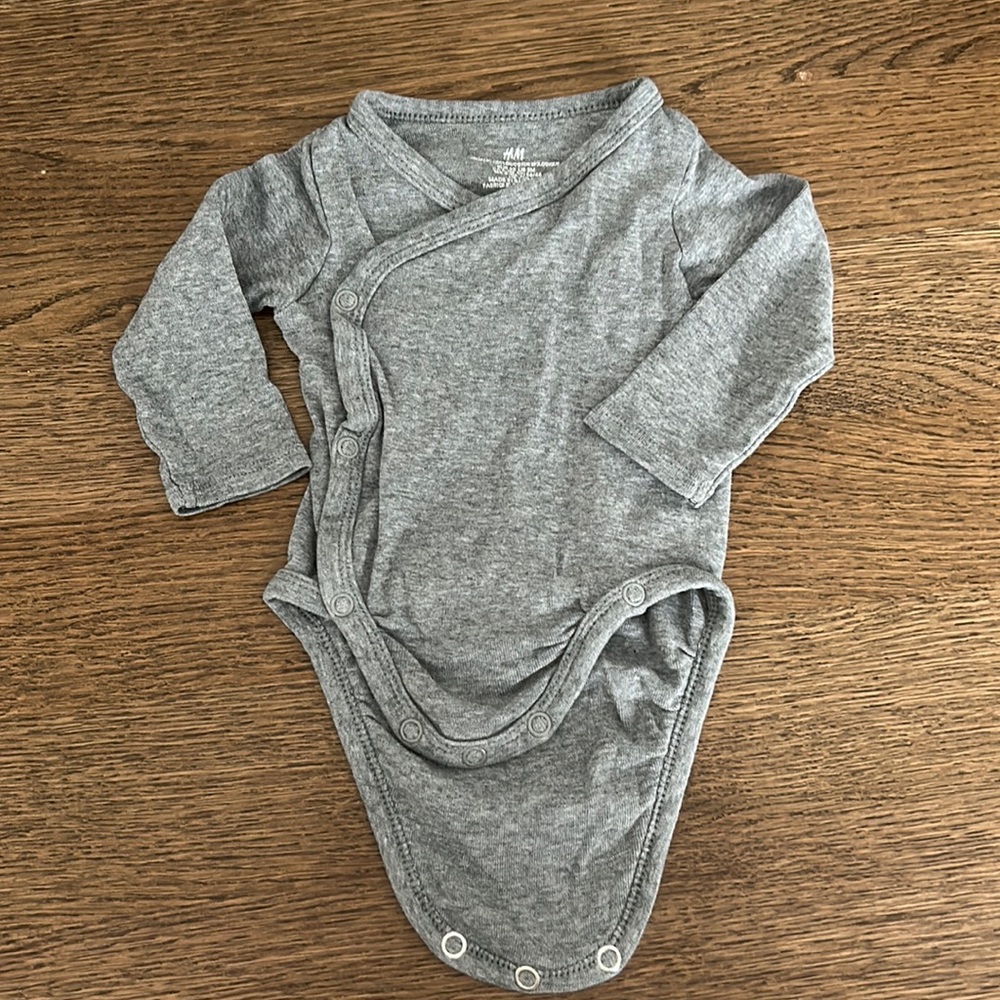 H&M 2-4 month old long sleeve oneies
